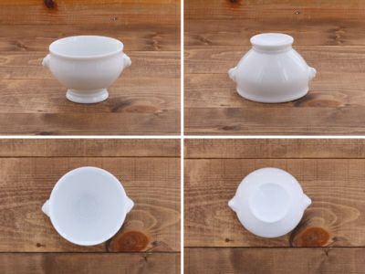 お家がフレンチレストランに！ライオンが横についている白磁のスープ 