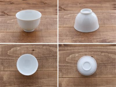 テーブルを爽やかにしてくれるホワイトの湯呑みで、寛ぎのひと時を