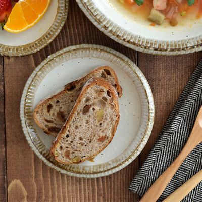 4寸皿 ＜渕錆粉引＞