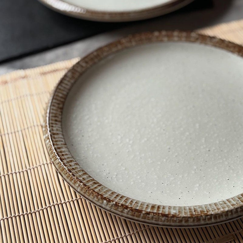 おしゃれなカフェ食器として大人気の和食器の大皿です