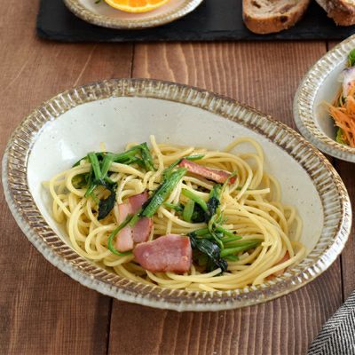 楕円鉢 ＜渕錆粉引＞