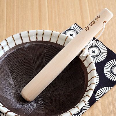 大きいサイズのすり鉢とすりこぎの食器セット。ゴマすり、とろろ擦り