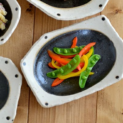 変形前菜皿 和黒 （アウトレット込み）