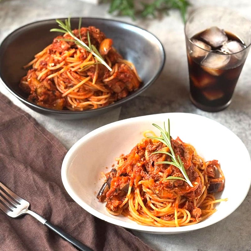 当店大人気のたまご型のカレー皿の4色セット！パスタ皿やサラダボウル