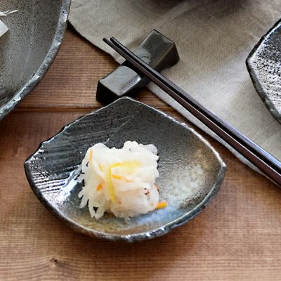 高級感ある黒海シリーズの小付。小皿、豆皿として醤油皿などに使える