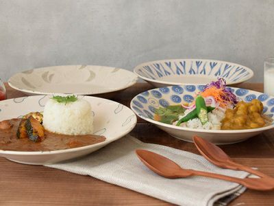 個性的な実りシリーズの大皿。カレー皿やパスタ皿に使える深皿タイプ