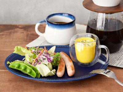 おしゃれなカラーで大人気！なんでもカフェ風に見せるドット付き楕円皿。