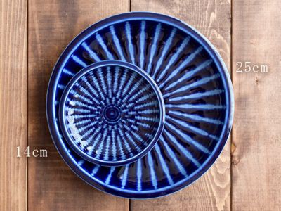 和食器で人気の十草模様が華やかな大皿。ディナープレートやワン