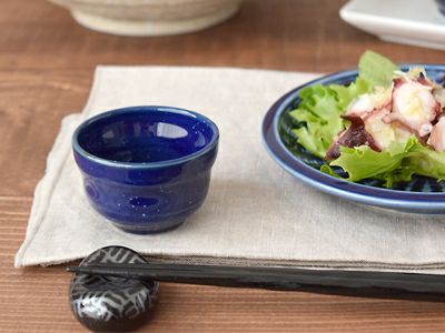 おしゃれなカラーも揃えた人気のぐい呑み。世代性別問わず日本酒を