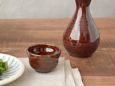 おしゃれなカラーも揃えた人気のぐい呑み。世代性別問わず日本酒を