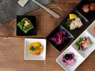 シンプルな洋食器、LAPISシリーズの小鉢。デザートボウルなどに使える