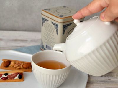 ティータイムをおしゃれなポットでカフェ風に。