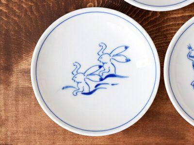 東京オリンピックをイメージした小皿。