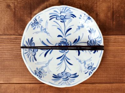 青と白の花柄皿 5枚セット 直径23cm 青と白の花柄陶器皿5枚セット - メルカリ