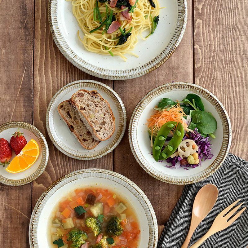 人気のカフェ食器がセットに。