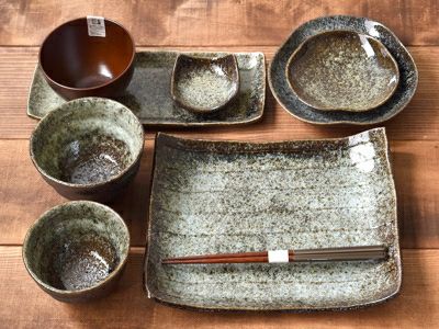 新生活のスタートに。モダンな和食器セット