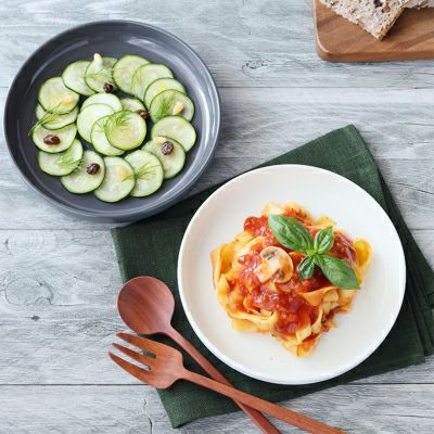 料理も収納もきれいに見せてくれる器。