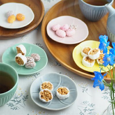食卓を華やかに飾ってくれる可愛い小皿。