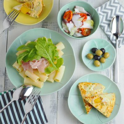 食卓を華やかに飾ってくれる可愛い小皿。