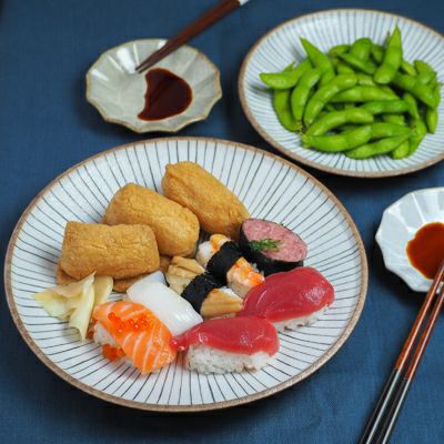 爽やかな十草模様が料理を引き立ててくれます。