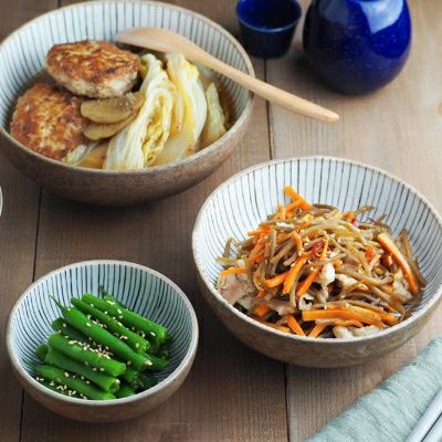 爽やかな十草模様が料理を引き立ててくれます。