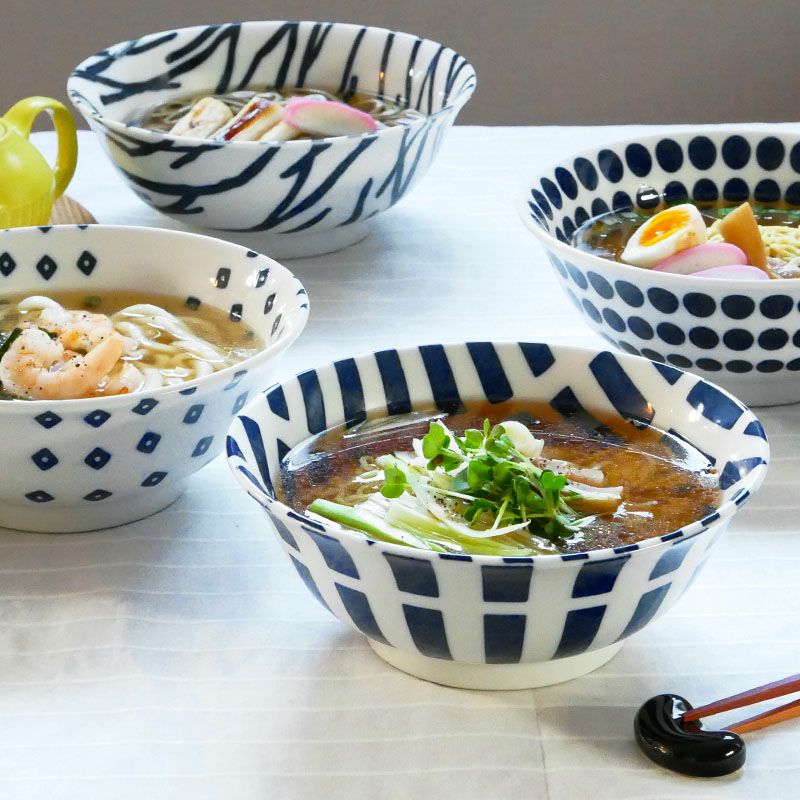 食事がより楽しくなる、鮮やかな北欧柄食器