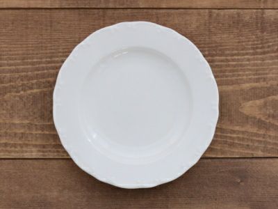 人気の洋食器。シンプルな白い食器・小皿
