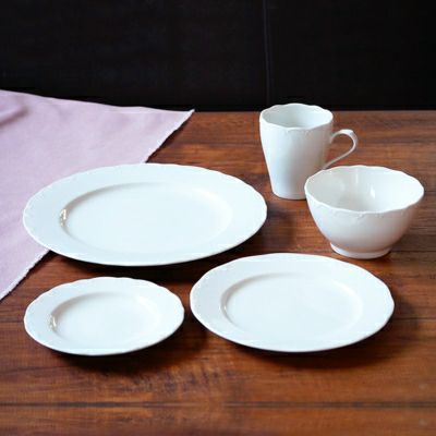人気の食器セット クラッシックレリーフホワイト