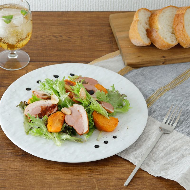 和食にもぴったり。シンプル・モダンなお皿。