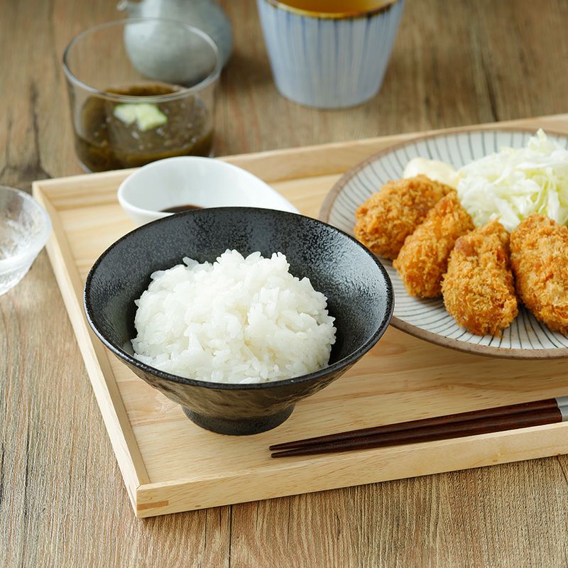 径14センチ、深さ5センチの浅い、茶碗です。 Amazon｜J-kitchens 勲山窯 茶碗 浅い ちゃわん 径14x5.5cm 波佐見焼