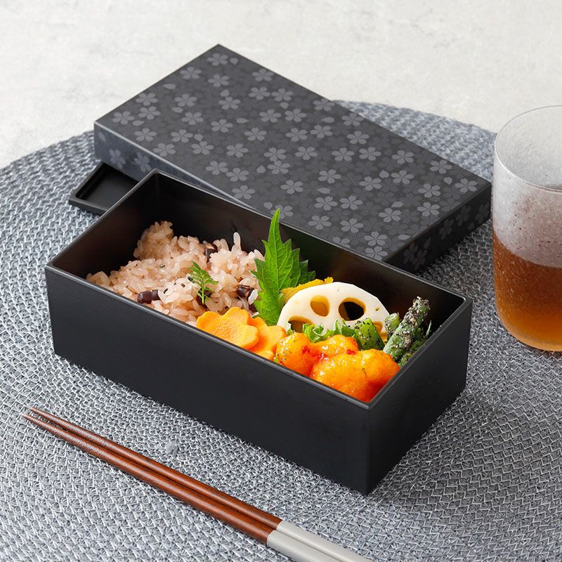 一人用にちょうど良いサイズの重箱