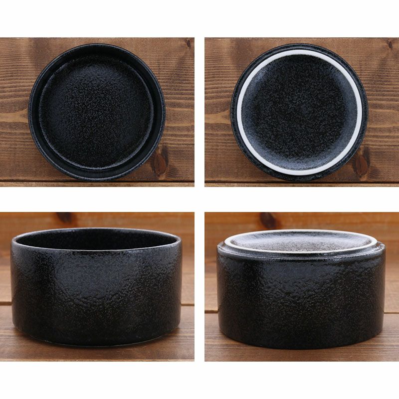 まっすぐに重なるので場所をとらない小鉢。