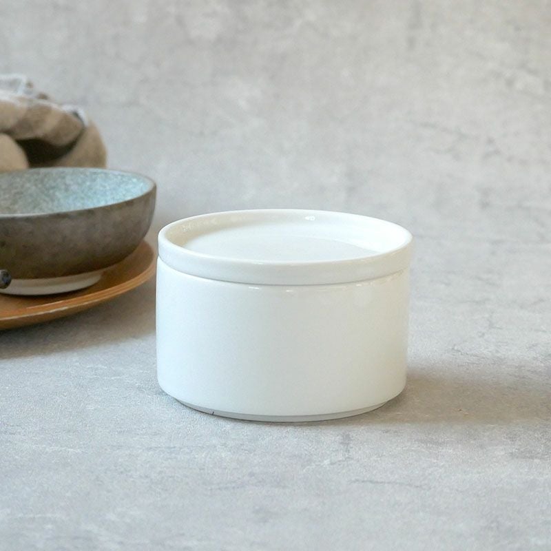 重ねて収納、おしゃれな保存容器。