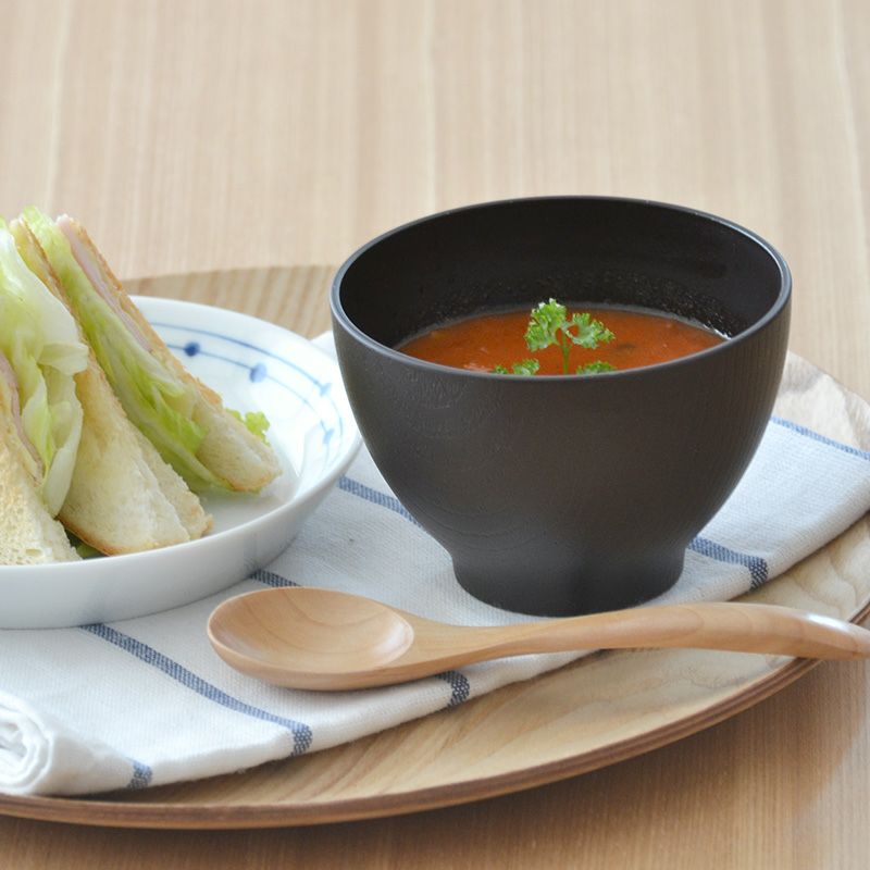 虹色の粒が散らばる個性的なご飯茶碗と汁椀、お箸のペアセット。 虹色の粒が散らばる個性的なご飯茶碗と汁椀、お箸のペアセット。