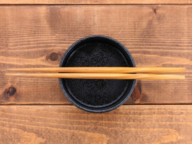 まっすぐに重なるので場所をとらない小鉢。