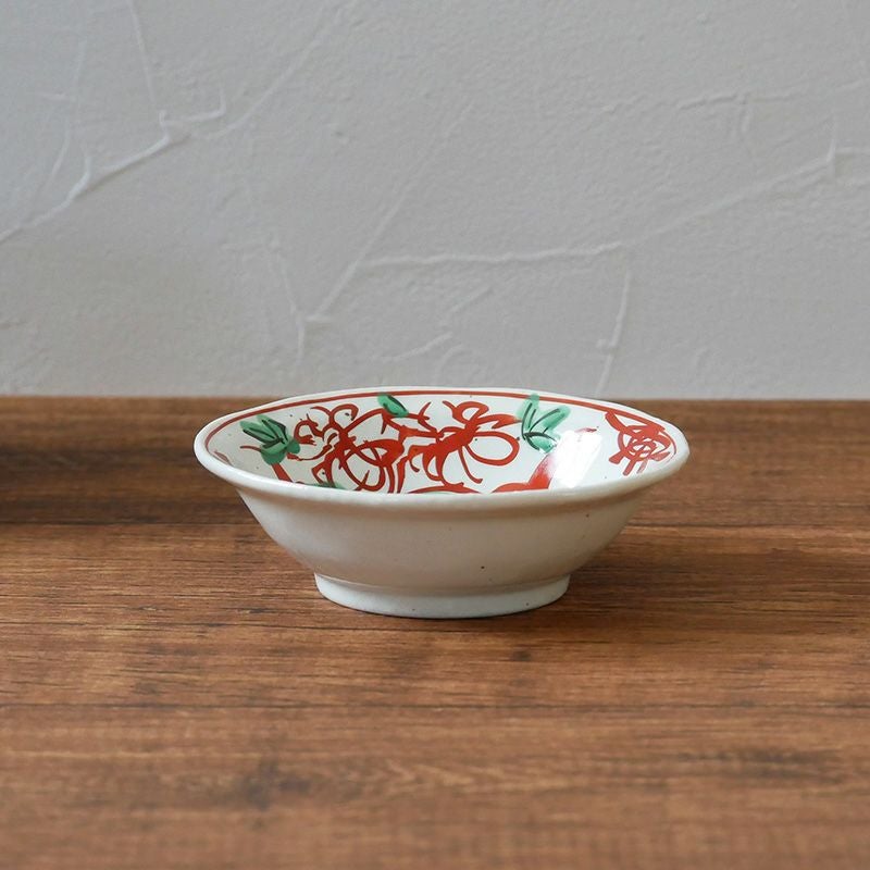 あたたかみのある手描きの器