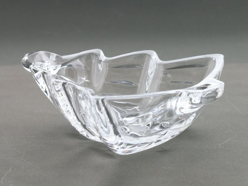 クリスマスパーティーにぴったり！おしゃれなガラスプレート。