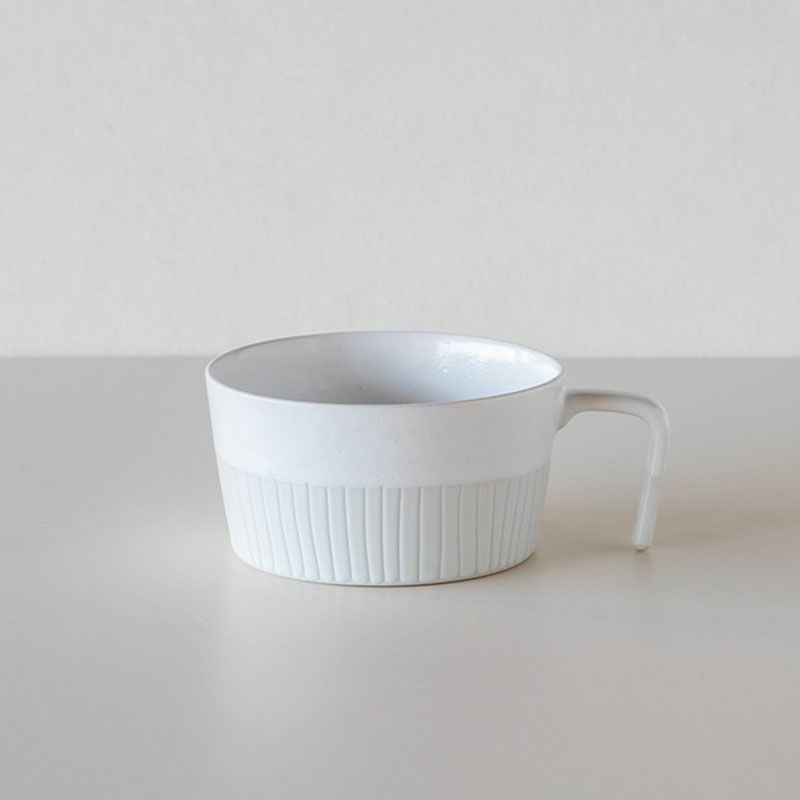 食卓を引き立てる、カフェ風スープマグ