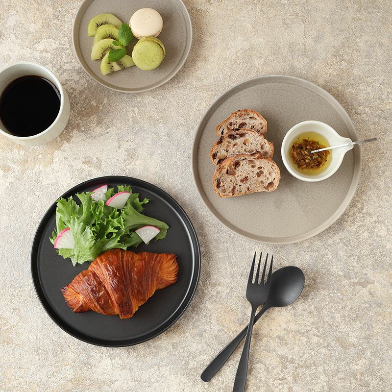 シンプルで洗練されたカフェ風食器