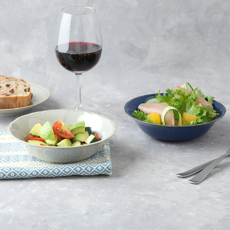 食卓を華やかに彩る花型のデザイン