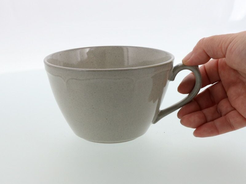 食卓を華やかに彩る花型のデザイン