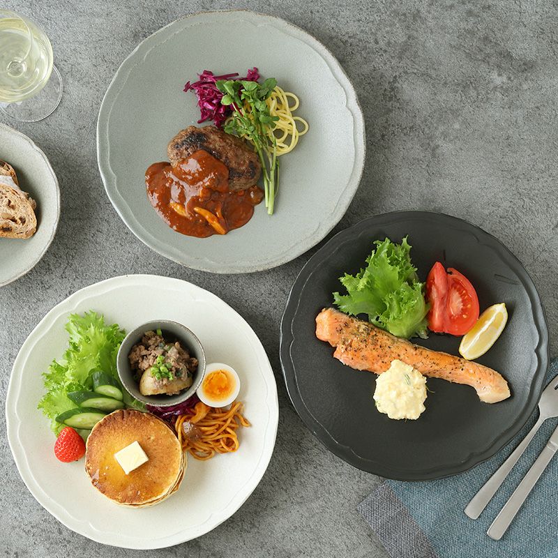 おもてなしにもぴったり！モダンな洋食器セット。