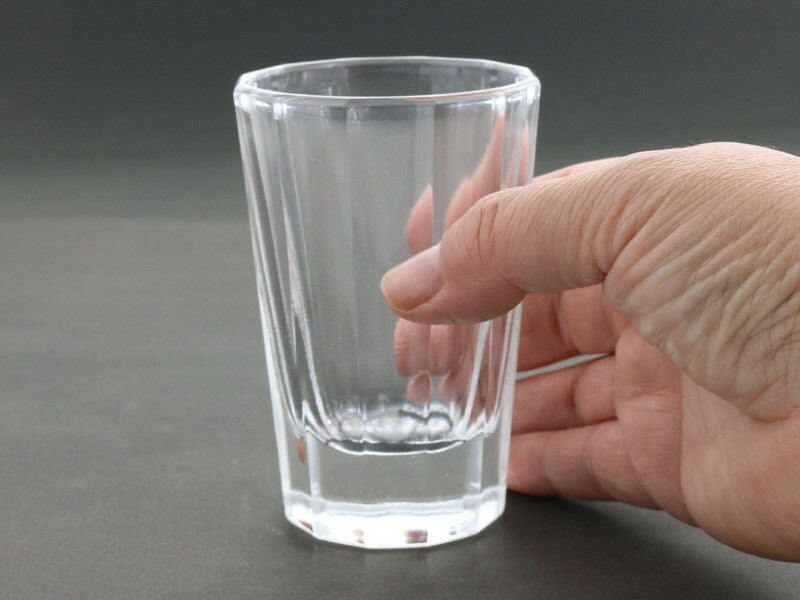 日本酒や焼酎に嬉しいサイズの冷酒グラス