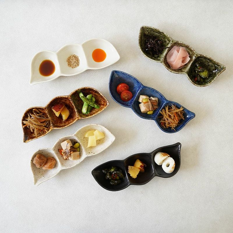 料理を引き立てる、趣ある枝豆型の仕切り皿。
