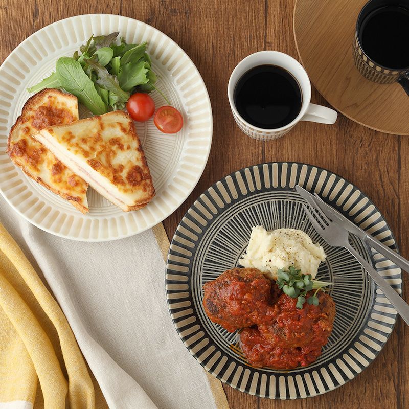 大皿 いつもの料理がワンランクアップ、オシャレなカフェ風に。