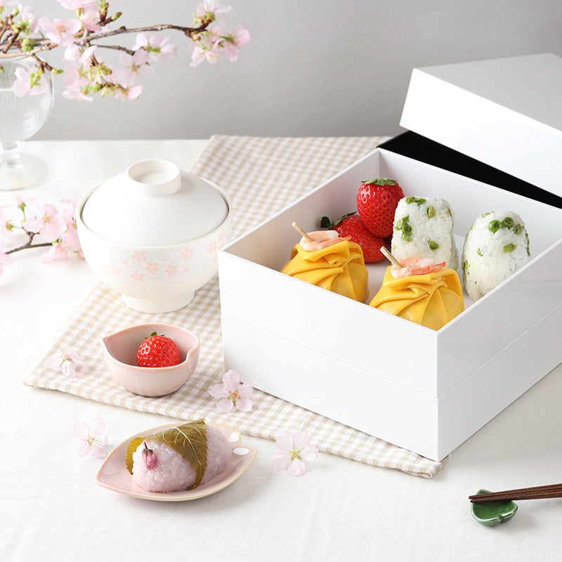 【確認用】新品未使用　桜　小皿　小鉢　珍味入れ　3点セット 食卓が華やぐ、桜の花がモチーフの小鉢