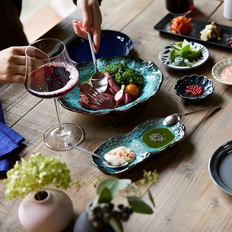 グラデーションが綺麗な3連小皿でおしゃれな食卓に