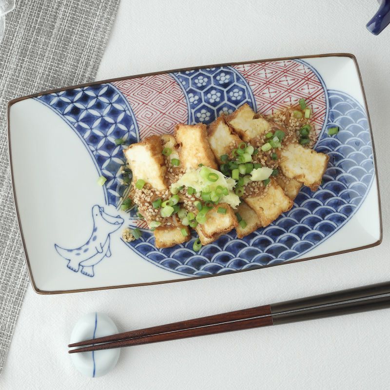 和柄×恐竜の組み合わせが遊び心あふれる長角皿♪