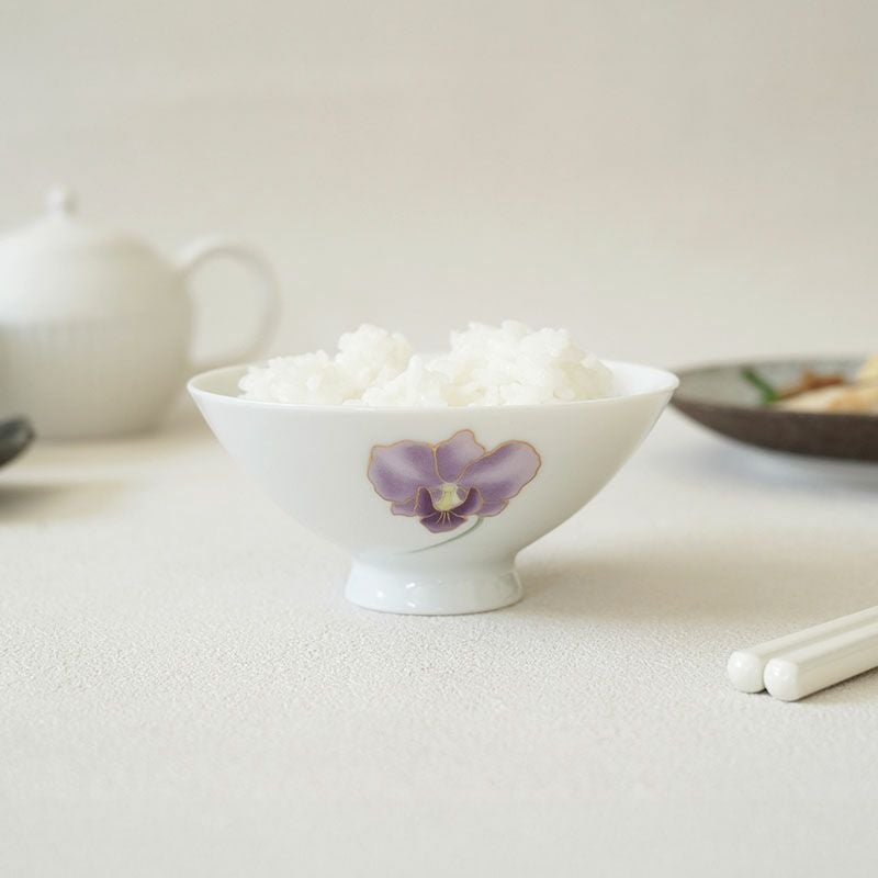 上品な雰囲気のレトロ茶碗