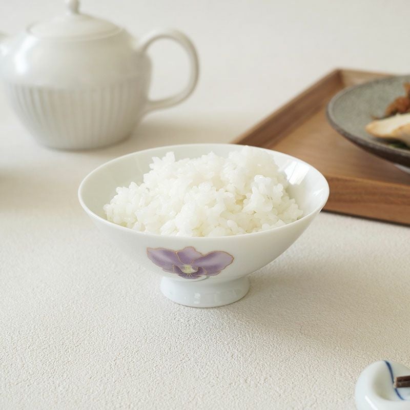 上品な雰囲気のレトロ茶碗